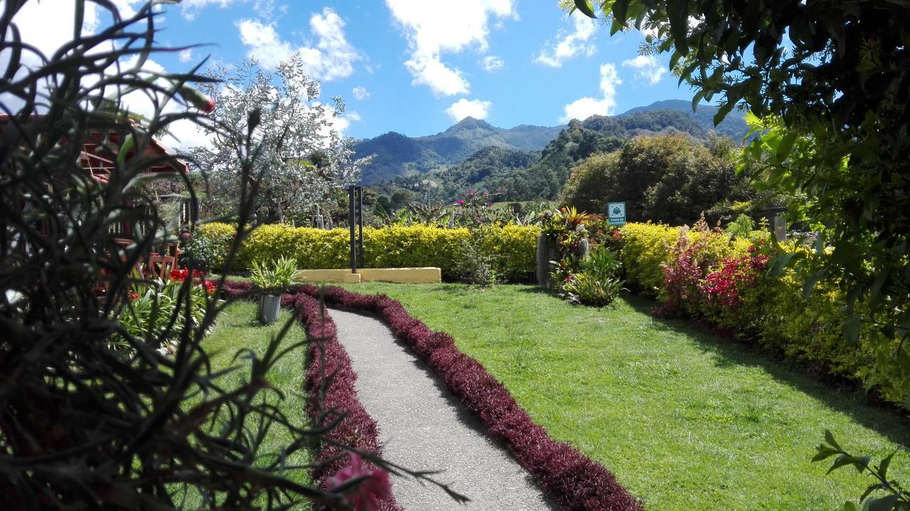 Bed and Breakfast Coliving La Boira Jardín Exterior foto